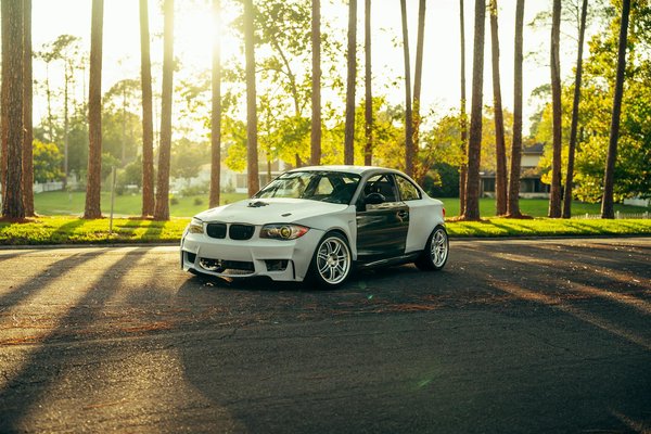Hoe kunnen technologische vooruitgangen in voertuigen de verkeersveiligheid verbeteren?